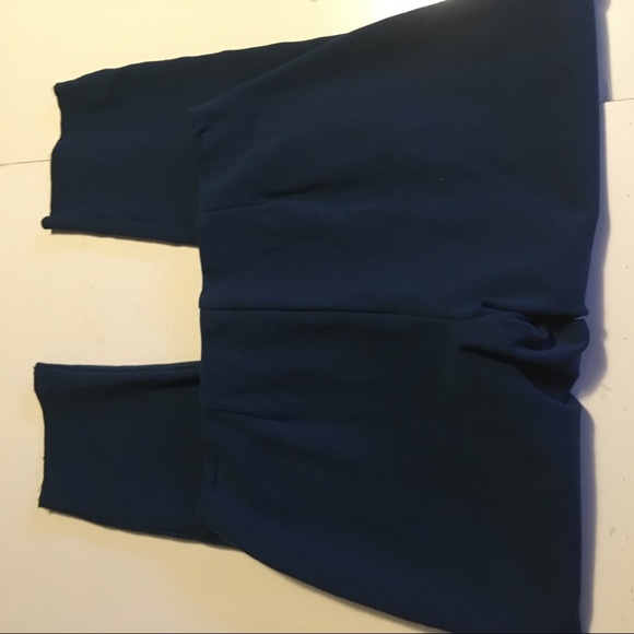 Chico’s Size 1 Ankle Stretch Pants - Picture 3 of 7